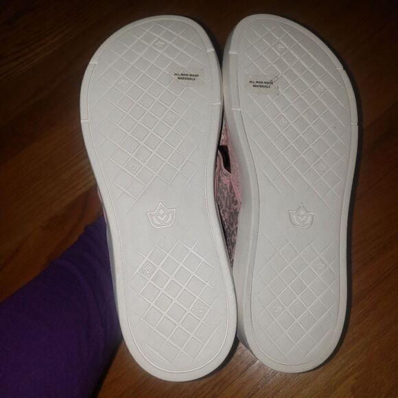 Spenco Pink Leppard Slip-On Sandals - Picture 5 of 6